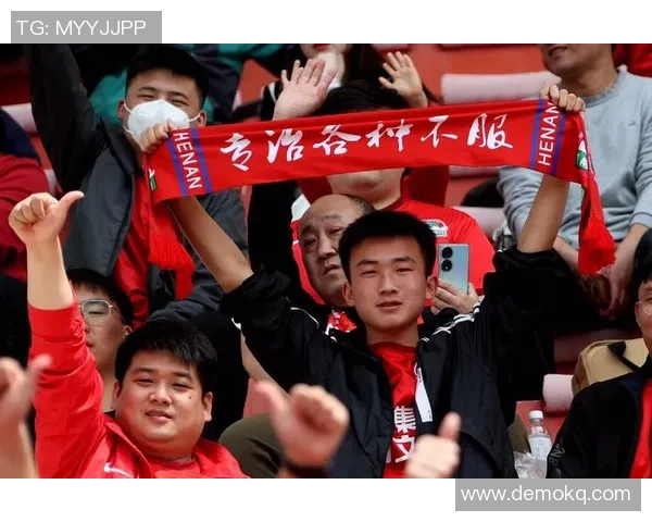 富力与权健激战正酣比分悬念迭起球迷热情高涨